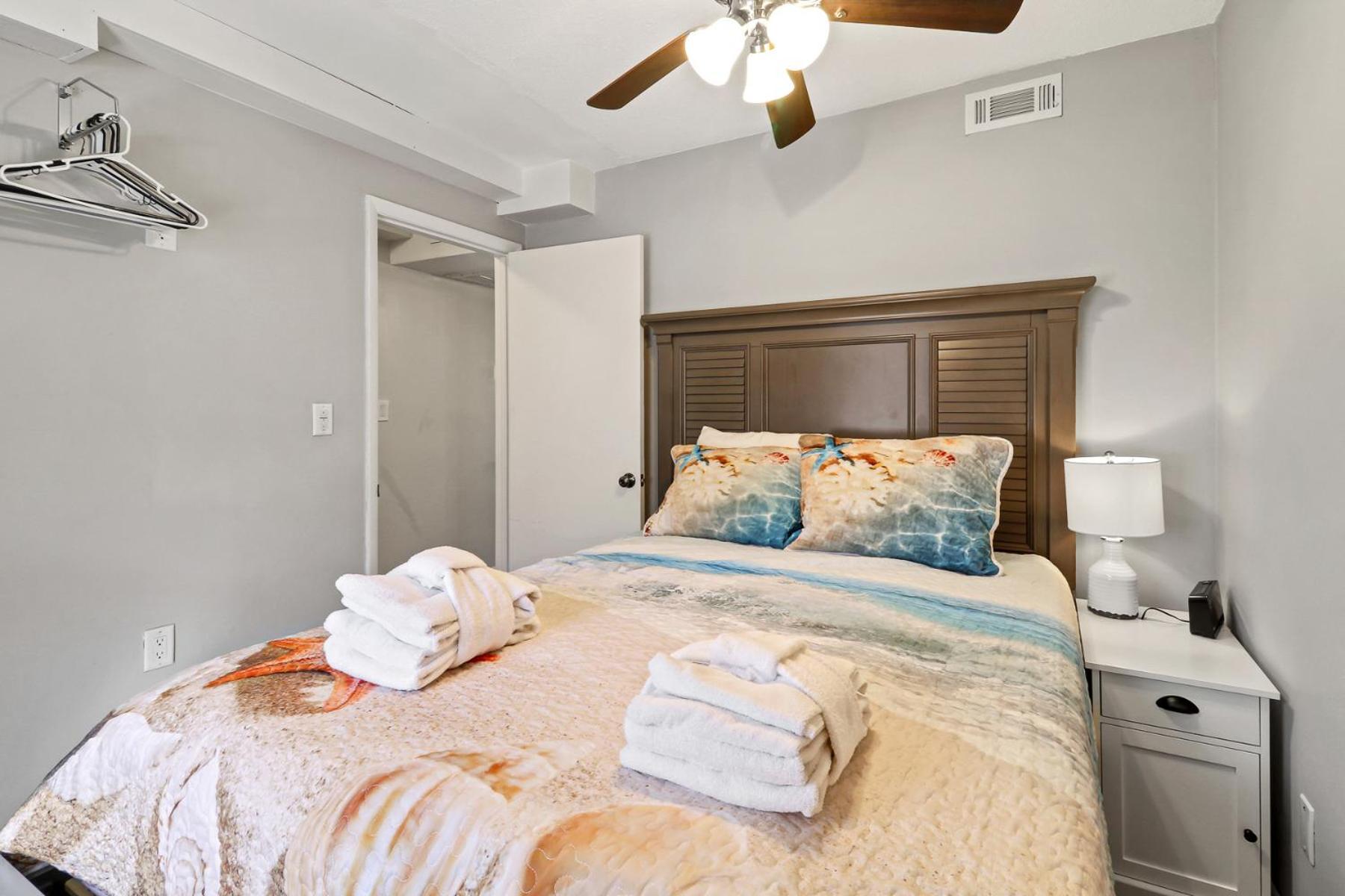 The Breakers #220 Beach Condo, Beautiful Ocean View At Coligny Beach, 4 N Forest Beach Drive Hilton Head, Walk To All Shops Restaurants, Renovated Jan 2024, Vacation Rental Hhi Llc Hilton Head Island Esterno foto